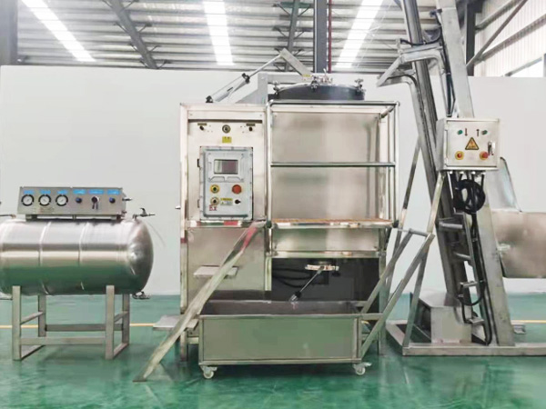 五金行业溶剂回收机客户案例